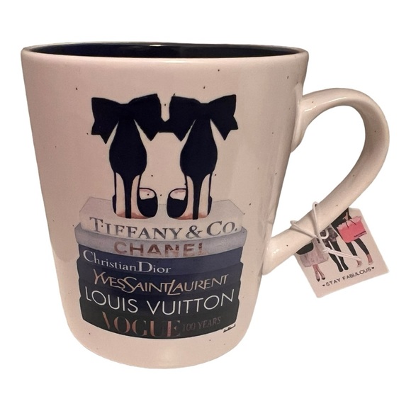 Amanda Greenwood Art 'A Step Above Designer' Customized Bling Mug - Picture 1 of 3
